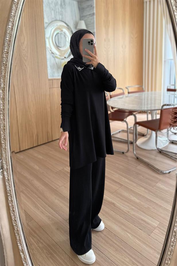 Yırtmaç Detay Yakası Taşlı Merserize Takım - Siyah