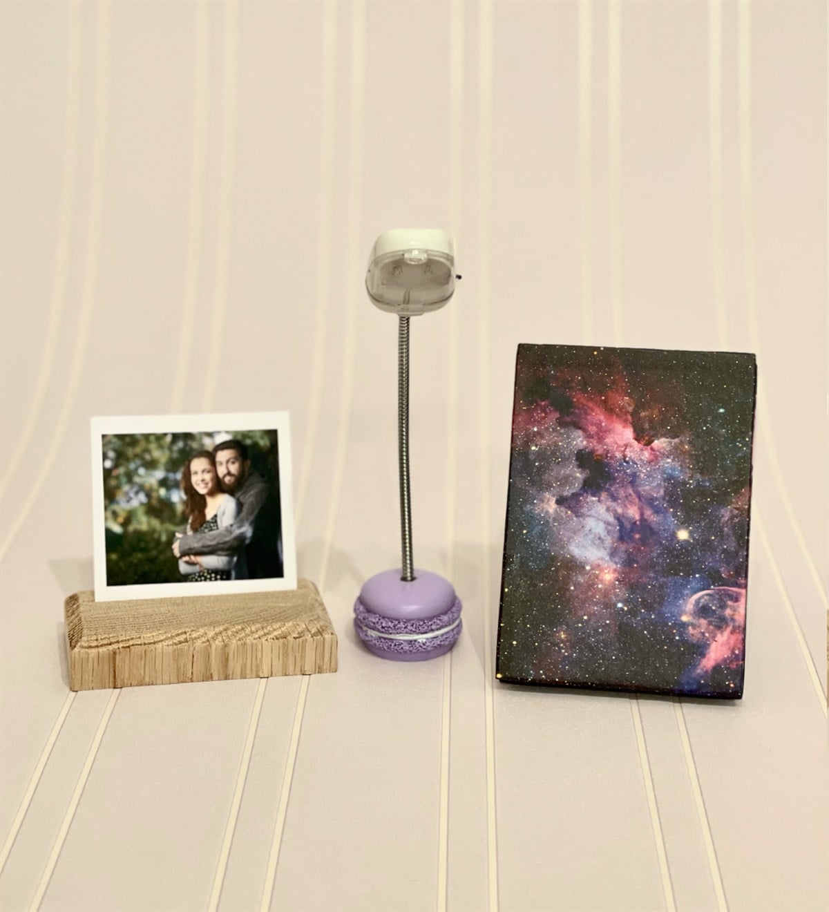  Kişiye Özel Space Mini Albüm Ahşap Fotoğraf Tutucu Ve Makaron Gece Lambası SetGiftmodaGmhs100080
