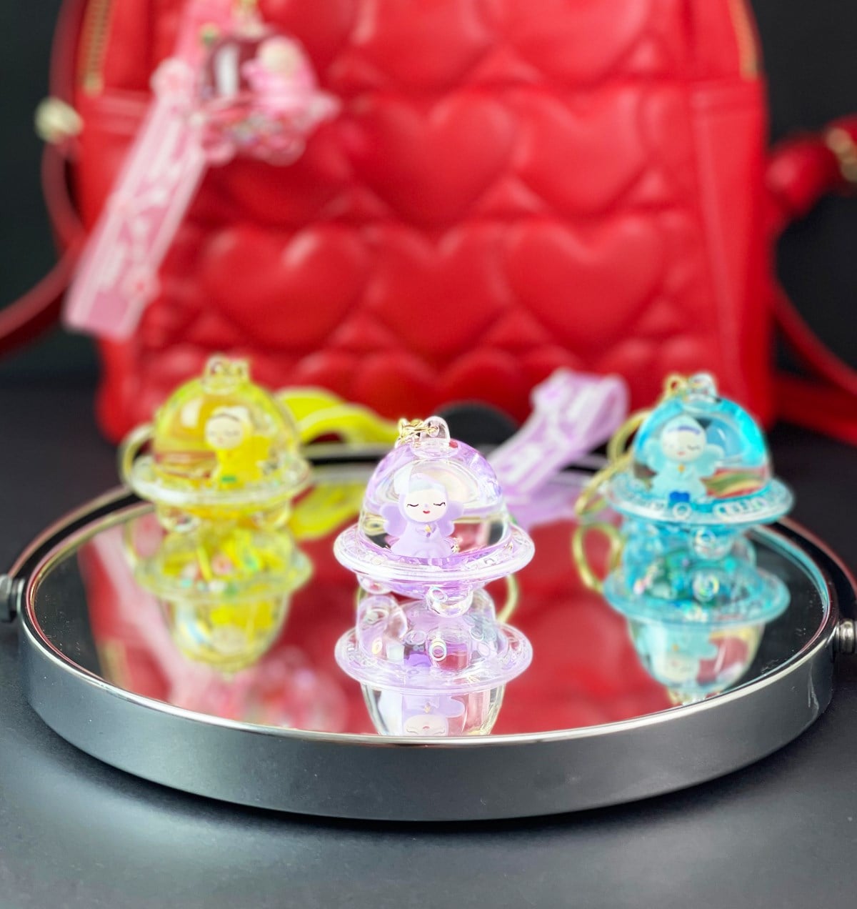 Küre Tasarımlı Sulu Simli Figürlü Anahtarlık Çanta SüsügiftmodaGman100018