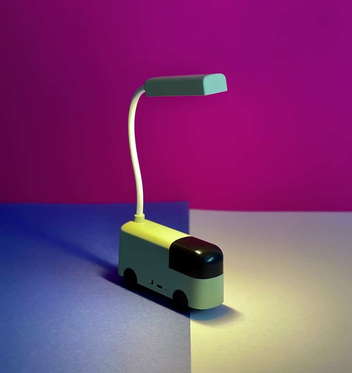 Mini Araba tasarımlı Şarjlı Masa LambasıGiftmodaGm-4221