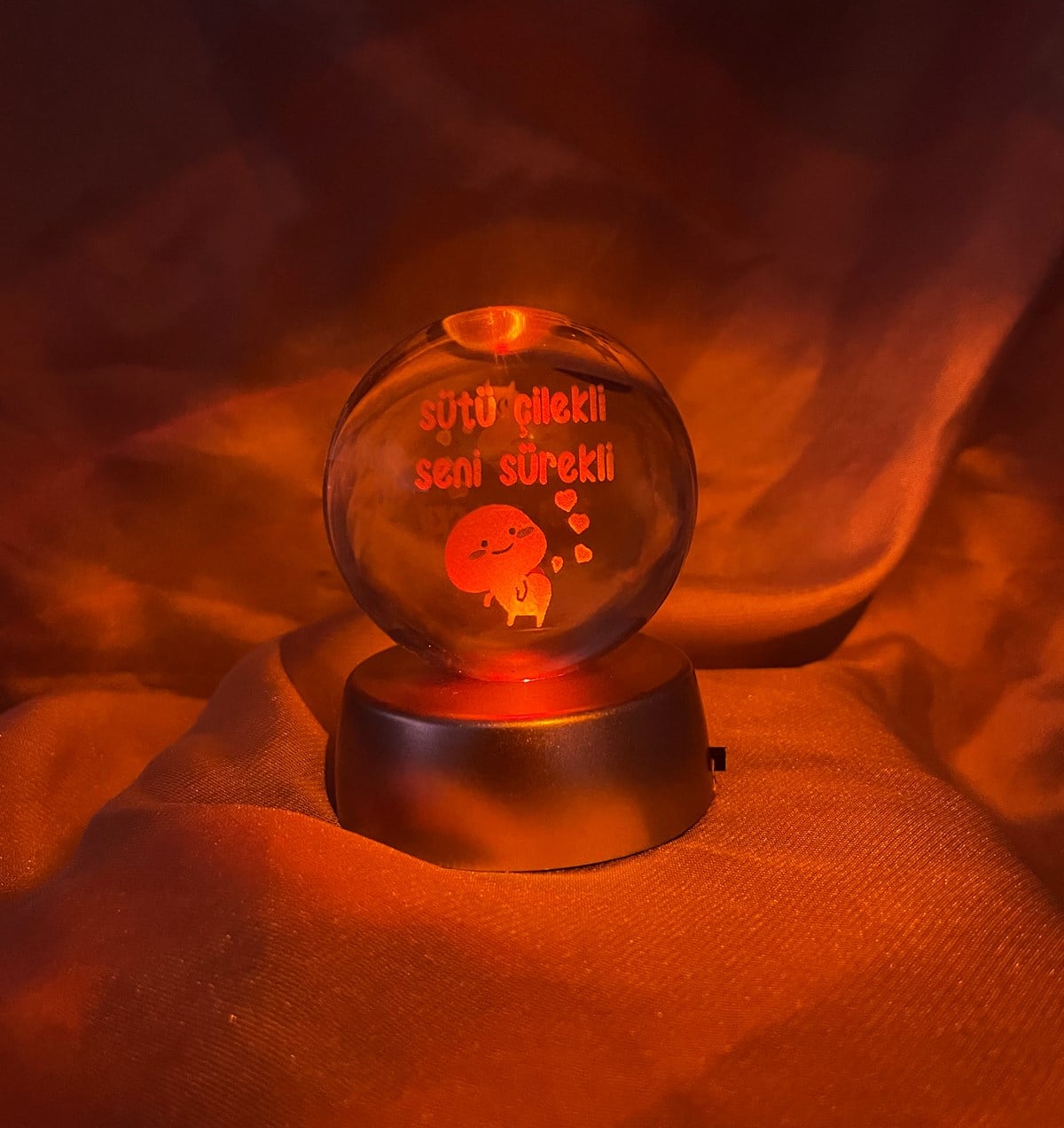 Sütü Çilekli Seni Sürekli Tasarımlı Işıklı Cam KüregiftmodaGM-5026