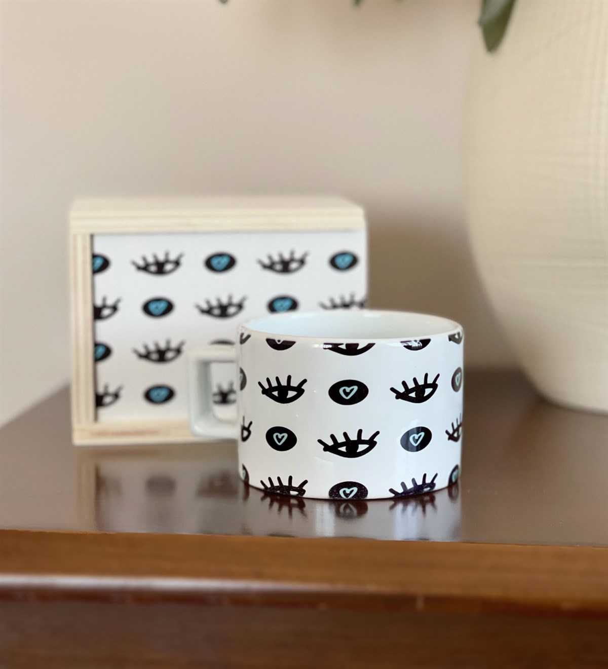 Beyaz Nazar Göz Tasarımlı Kutulu KupaGiftmodaGmkp100122