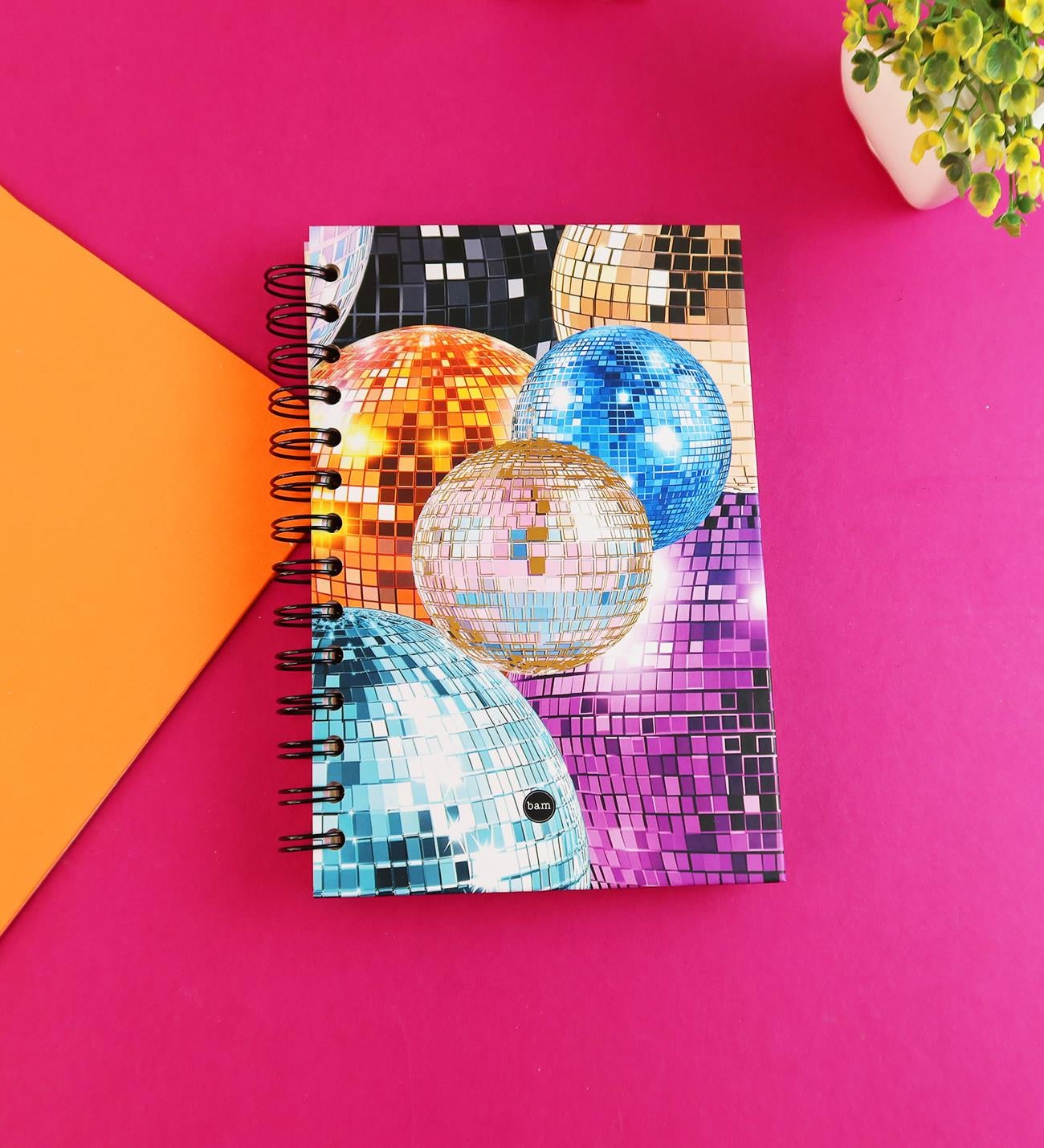 Özel Tasarım Spiralli 15*21 cm Dot Defter, Eskiz Defteri, Doodle Book - 2 SAYFA STICKER HEDİYELİ	giftmodaBam-1324-Disko-Topu