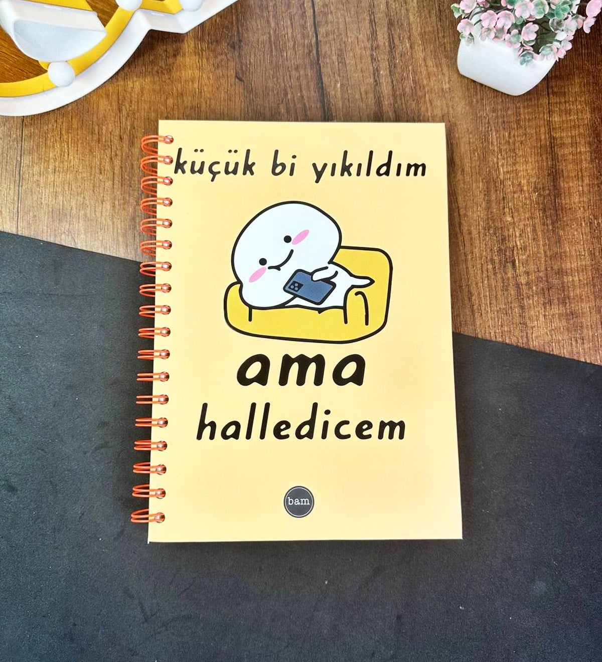 Küçük Bi Yıkıldım Tasarımlı Çizgili Spiralli DeftergiftmodaGmd100636