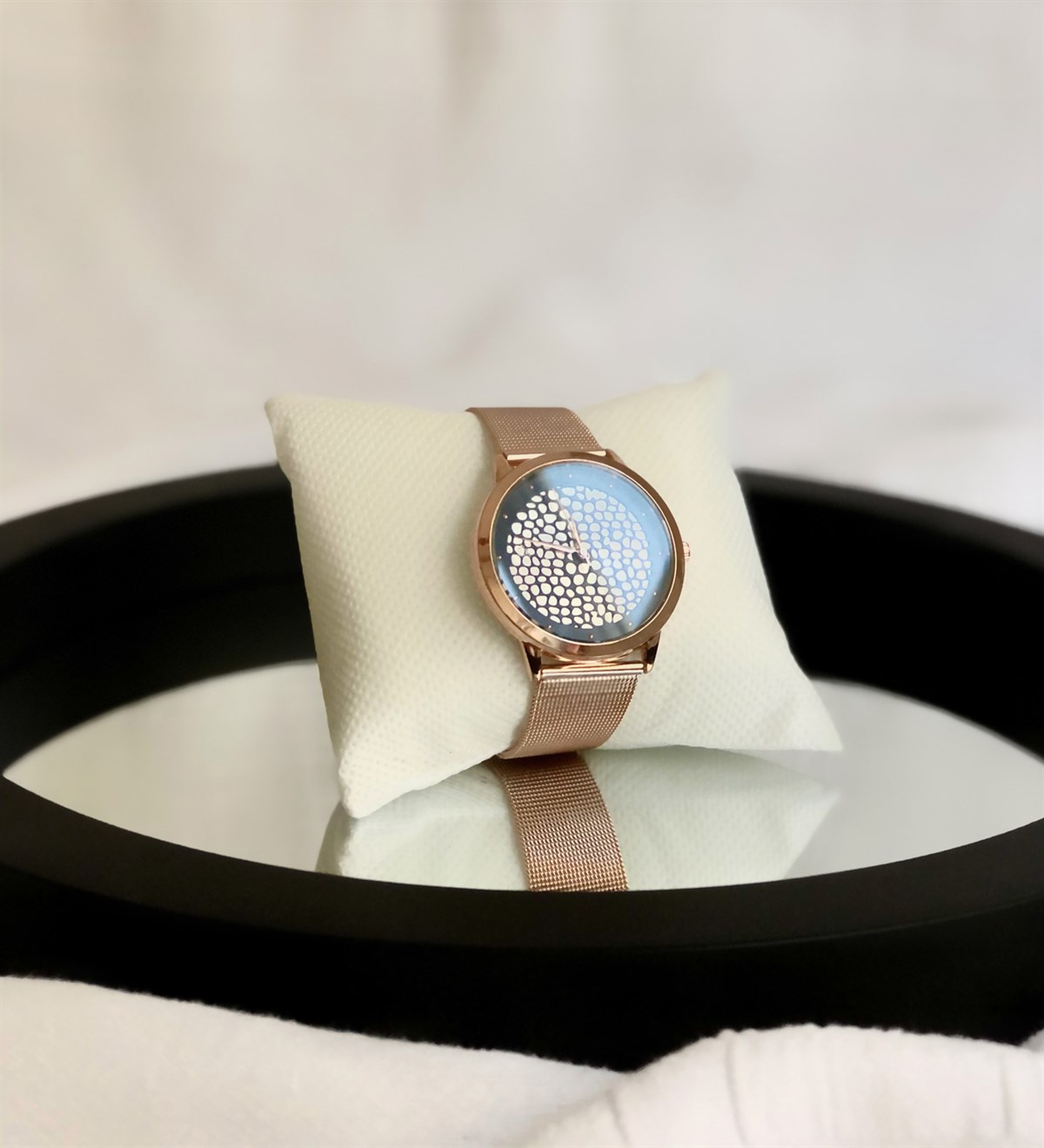 Gold Rengi Hasır Kordonlu Desenli SaatGiftmodaDesenli-Gold-Hasır-Kordon