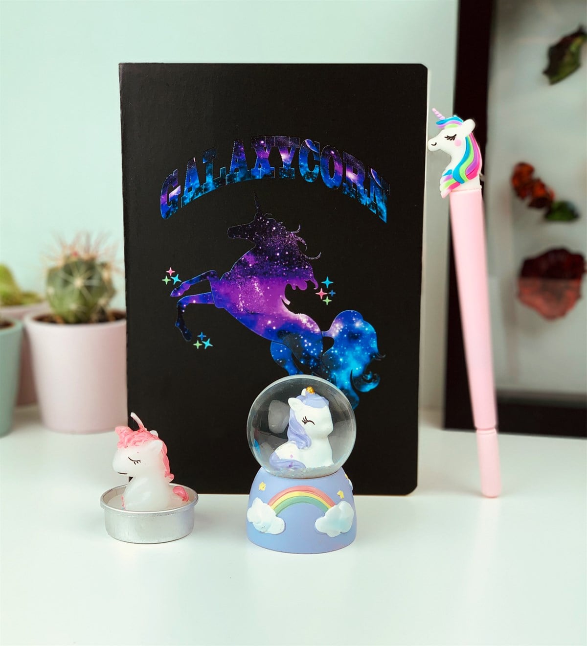 Harika Unicorn SetiGiftmodaUnicorn-Kalem-Mum-Defter-Kar Küresi-Set