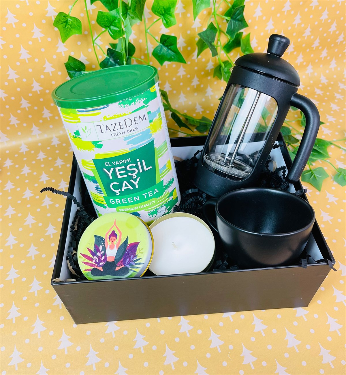 Yoga Girl Tasarımlı Mum 6 Cm Kupa French Press Ve İlk Hasat Premium Yeşil Çay SetgiftmodaGmhs101365