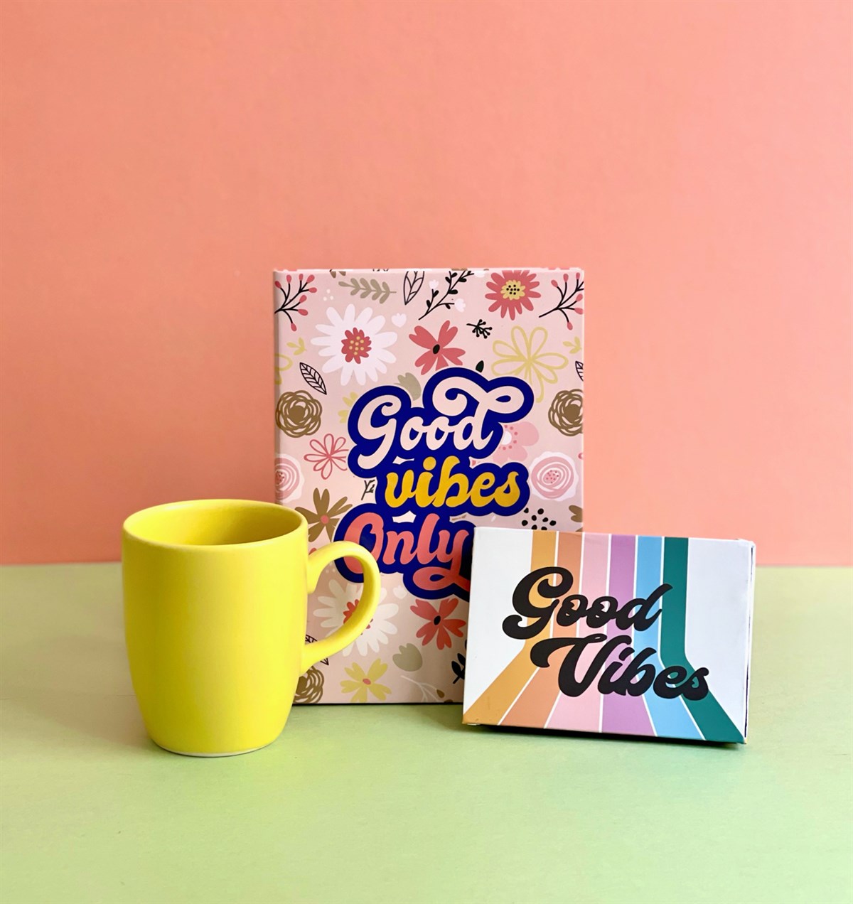 Good Vibes Tasarımlı Mini Albüm Sarı Bulut Kupa Ve Good Vibes Only Tasarımlı Defter SetgiftmodaGmhs100957