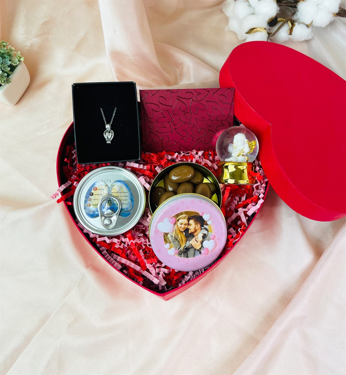 Kişiye Özel Pembe Kalp Tasarımlı Sevgiliye Hediye SetigiftmodaGmhs101554