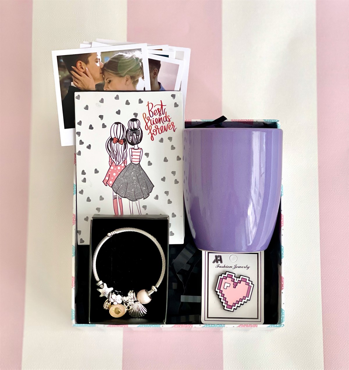 Kişiye Özel Best Friends Tasarımlı Mini Albüm Mor Bulut Kupa Rozet Ve Deniz Kabuğu Pandora Bileklik Hediye SetigiftmodaGmhs100900
