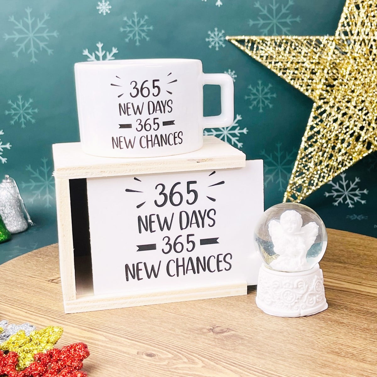  365 Yeni Gün 365 Yeni Şans Yılbaşı Tasarımlı Kutulu Kupa Ve Mini Beyaz Melek Kar Küresi SetgiftmodaGmhs101274