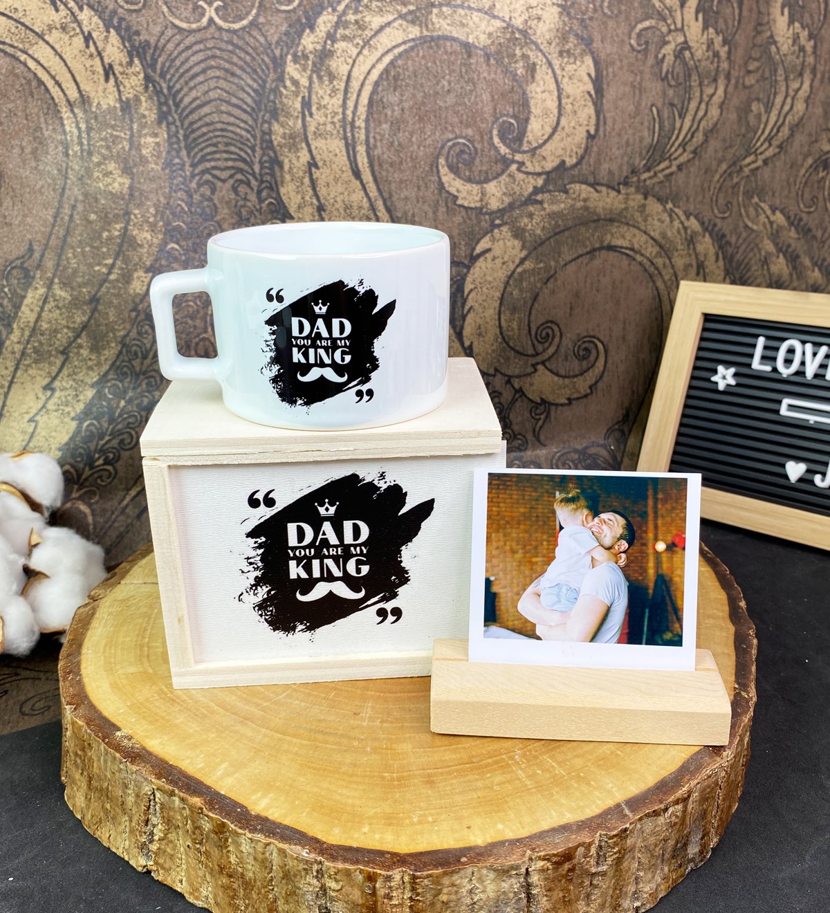 Kral Baba Tasarımlı Kutulu Kupa Ve Ahşap Fotoğraf Tutucu SetgiftmodaGmhs101741
