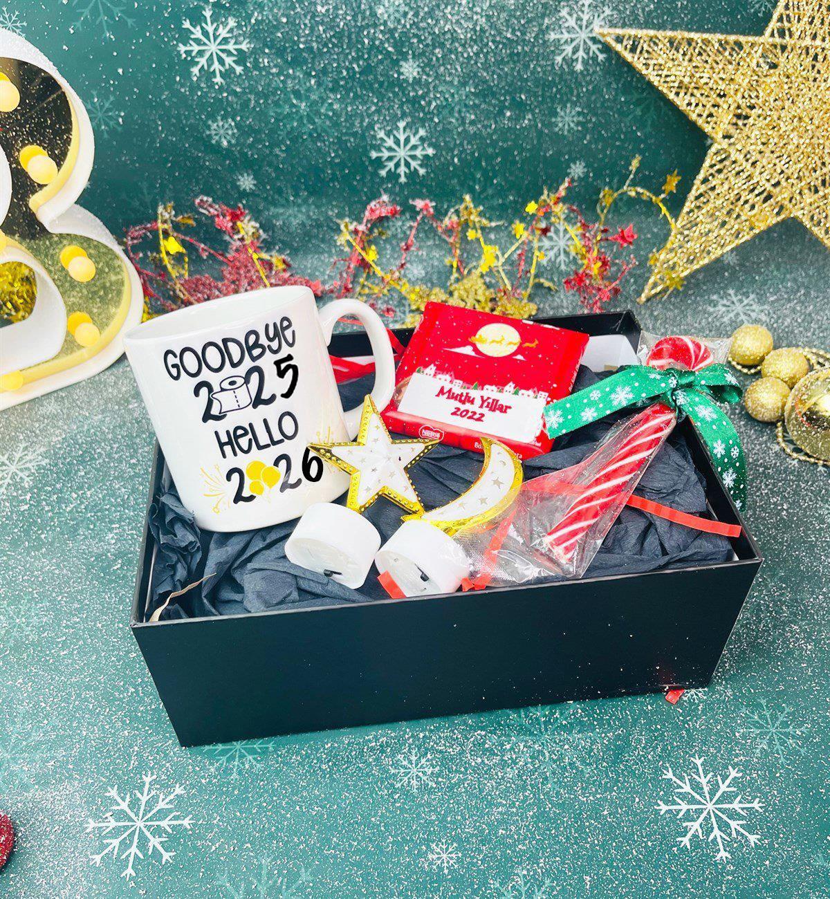 Güle Güle 2024 Merhaba 2025 Yılbaşı Tasarımlı Özel Ay Yıldız Lambalı Yılbaşı SetigiftmodaGmhs101323