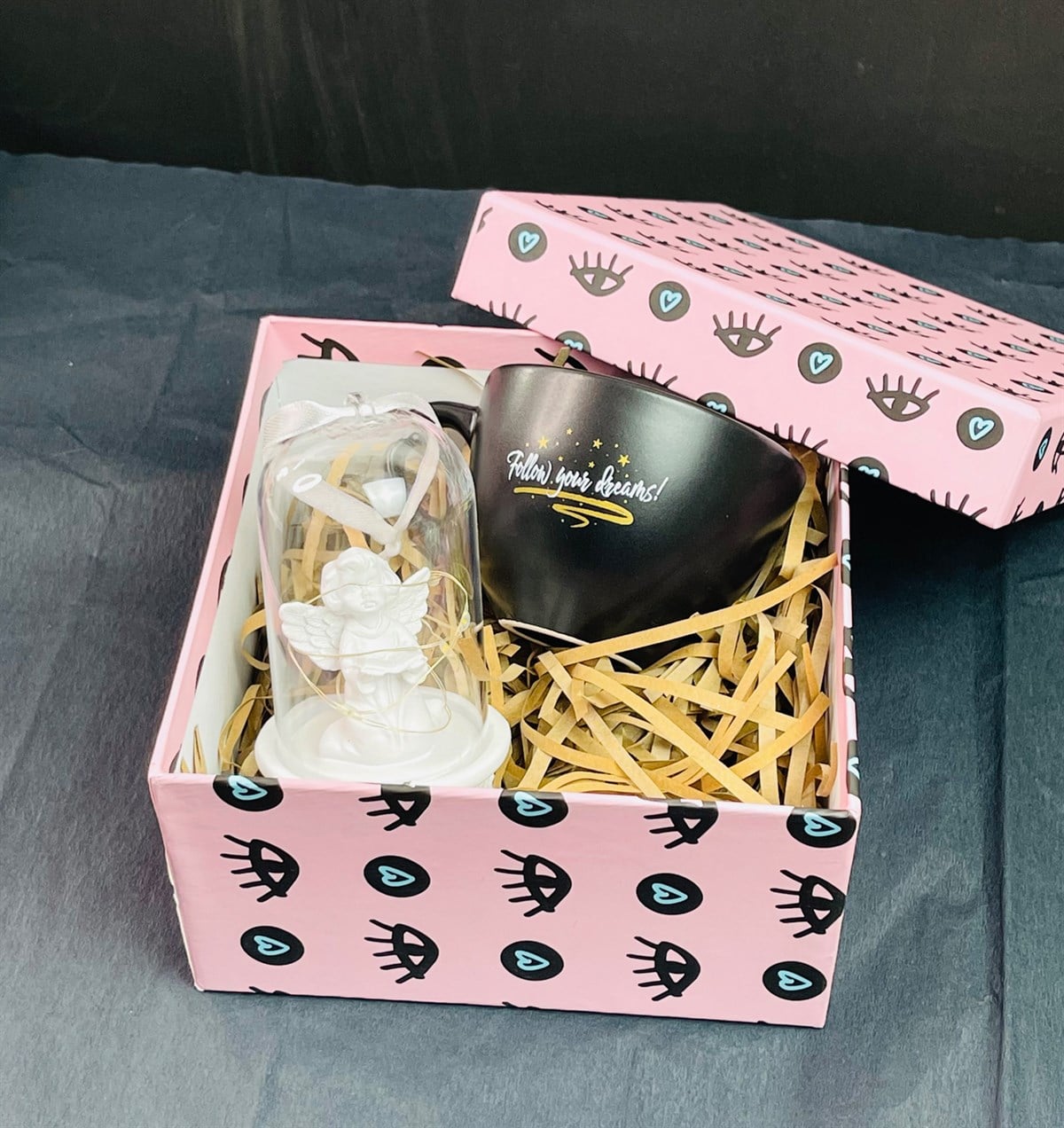 Follow Your Dreams Tasarımlı Siyah 6 Cm Kupa Ve Işıklı Melek Biblo SetgiftmodaGmhs101239