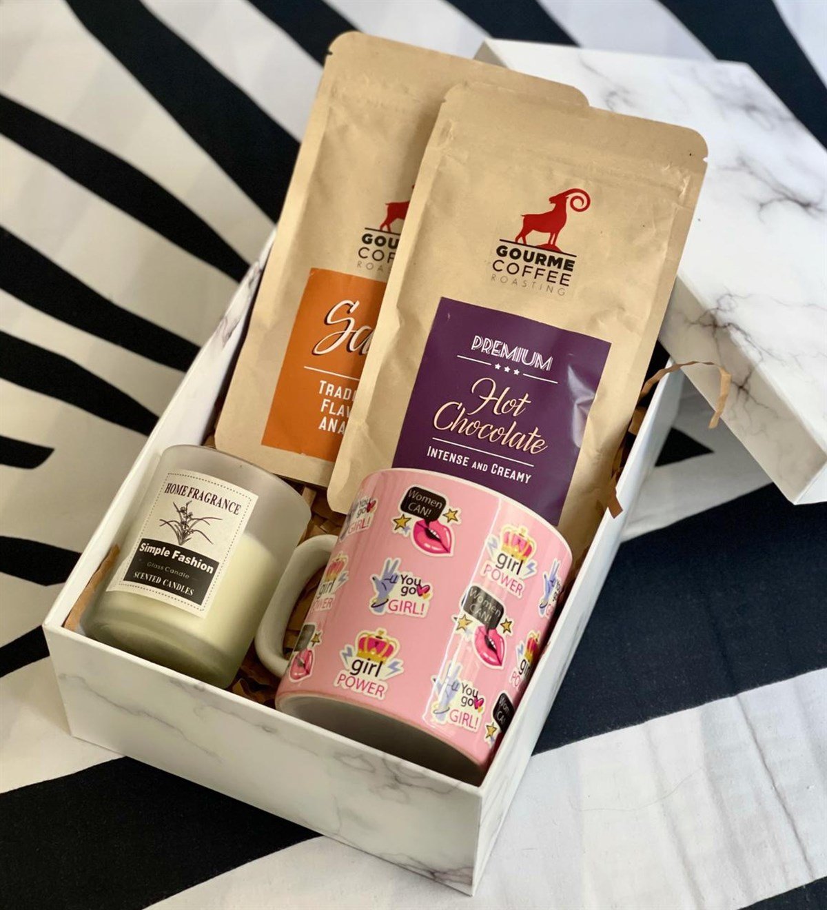 Women Can Tasarımlı Kupa Kokulu Cam Mum Sıcak Çikolata Ve Sahlep Kadınlara Özel Hediye SetiGiftmodaGmhs100454