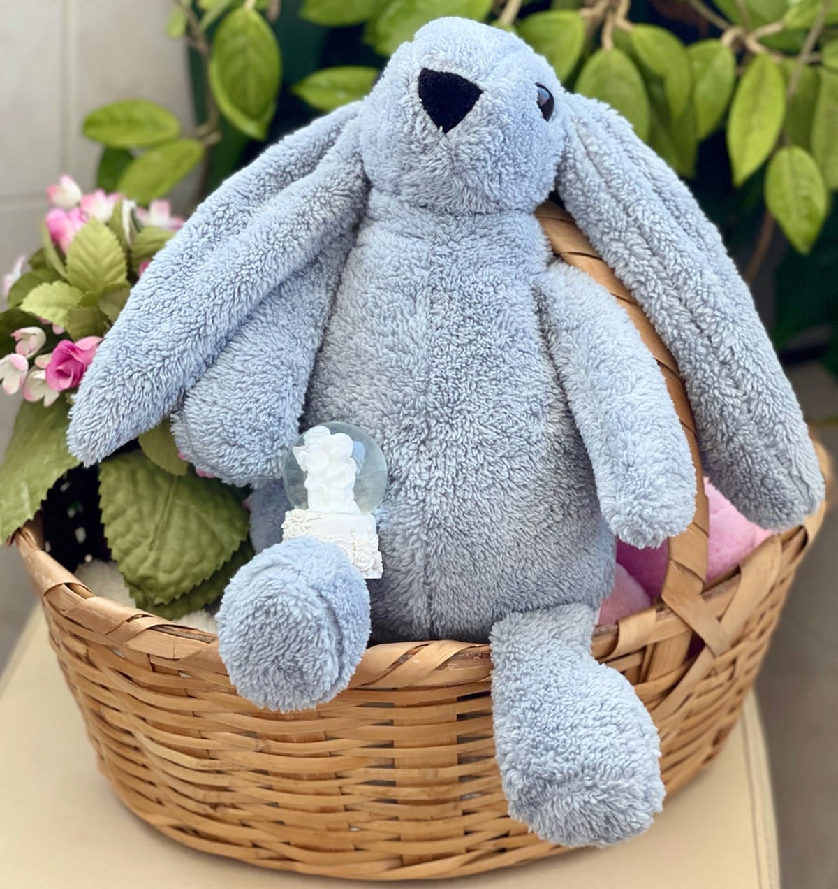 Sevimli Gri Peluş Tavşan Ve Mini Beyaz Melek Kar Küresigiftmoda Gmhs100857