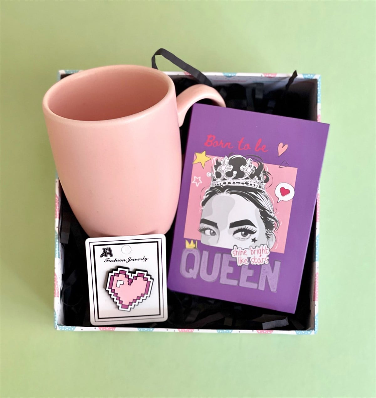 Pink Queen Tasarımlı Mini Albüm Pembe Bulut Kupa Ve Rozet Mini Hediye SetigiftmodaGmhs100909