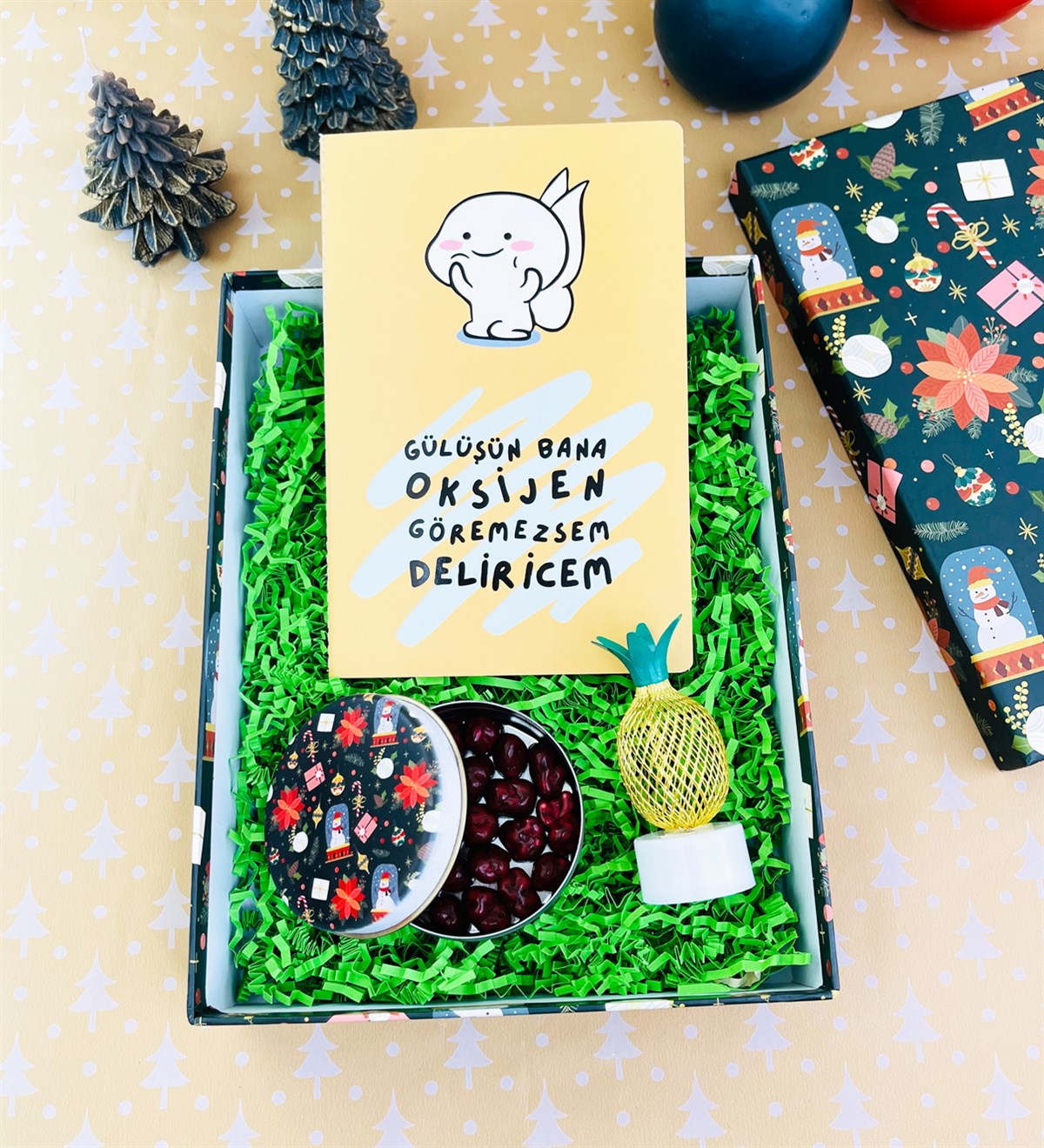 Gülüşün Bana Oksijen Drajeli Kırmızı Yılbaşı Hediye SetigiftmodaGmhs101854