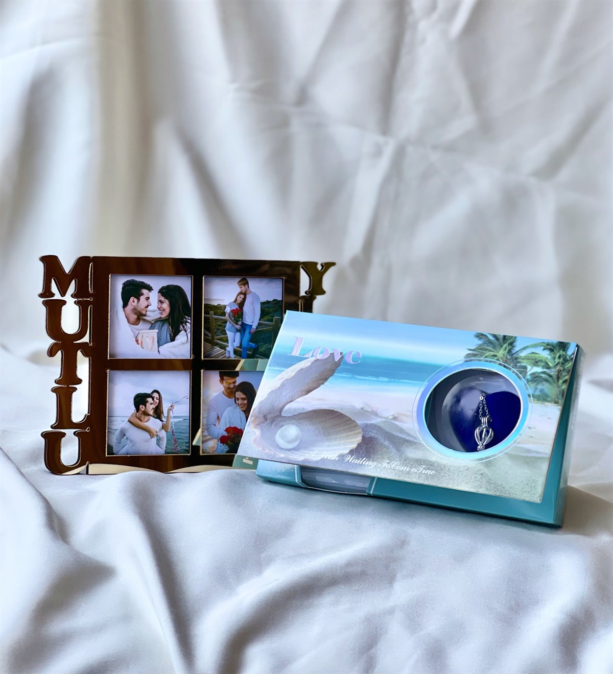 Gold Mutlu Yıllar Çeçeve Ve İnci Kolye Hediye SetiGiftmodaGmhs100715