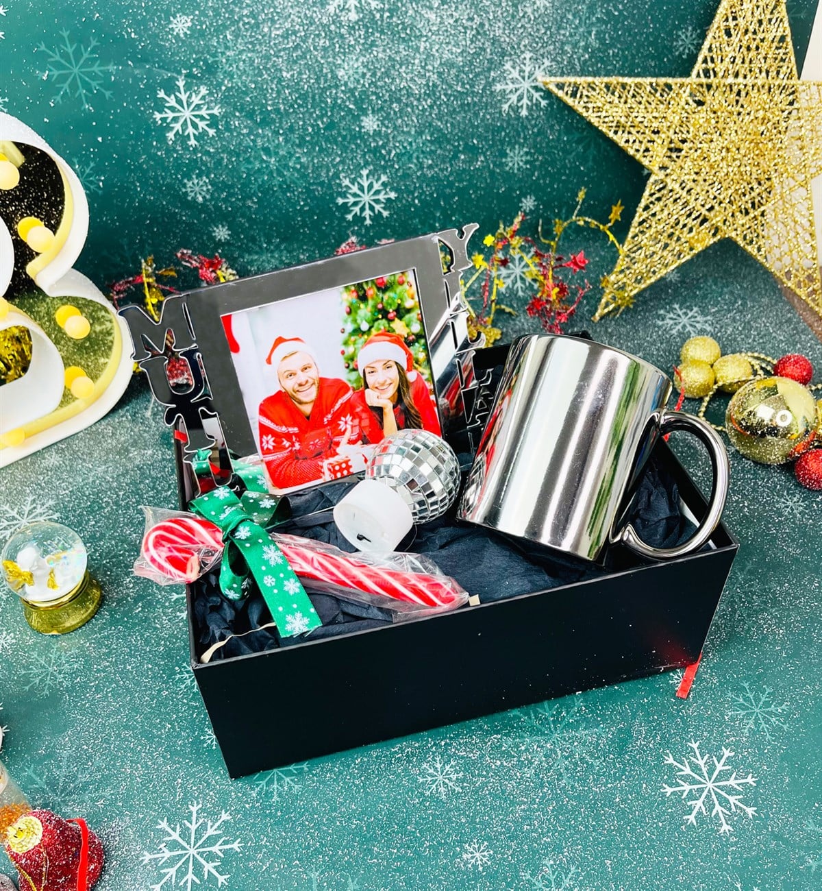 Kişiye Özel Gümüş Mutlu Yıllar Çerçeve Gümüş Kupa Baston Şeker Ve Mini Disko Gece Lambası Yılbaşı SetigiftmodaGmhs101317