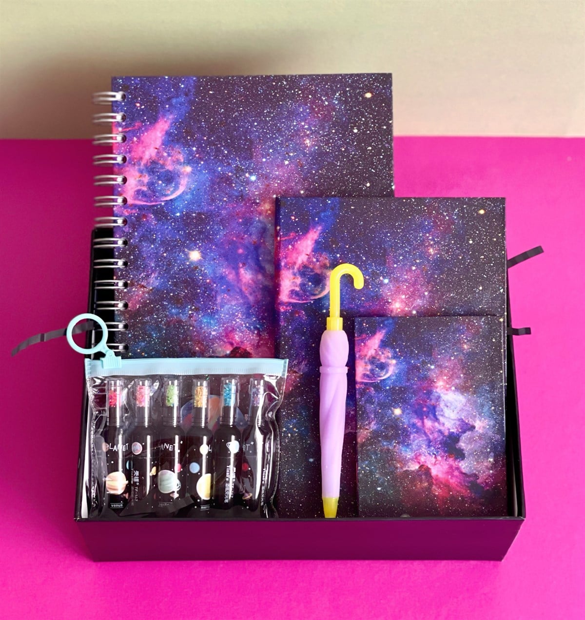 Space Tasarımlı Konuşan Ajanda Space Defter Space Mini Albüm Şemsiye Kalem Ve 6'lı Galaxy KalemGiftmodaGmhs101124