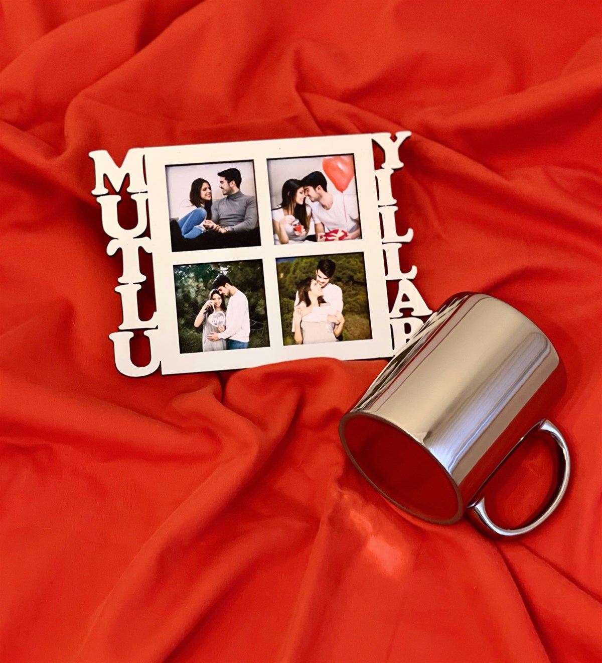 Mutlu Yıllar 4 Fotoğraf Standlı Mdf Gümüş Çerçeve Ve Gümüş Kupa SetgiftmodaGmhs100548-Gmfc100040-Gmkp100157