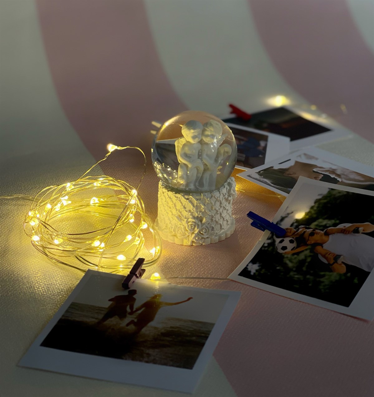 Kişiye Özel 10 Fotoğraf 3 Met Peri Led Ve Mini Boy Işıklı Beyaz Melek Kar KüresiGiftmodaGmhs101148