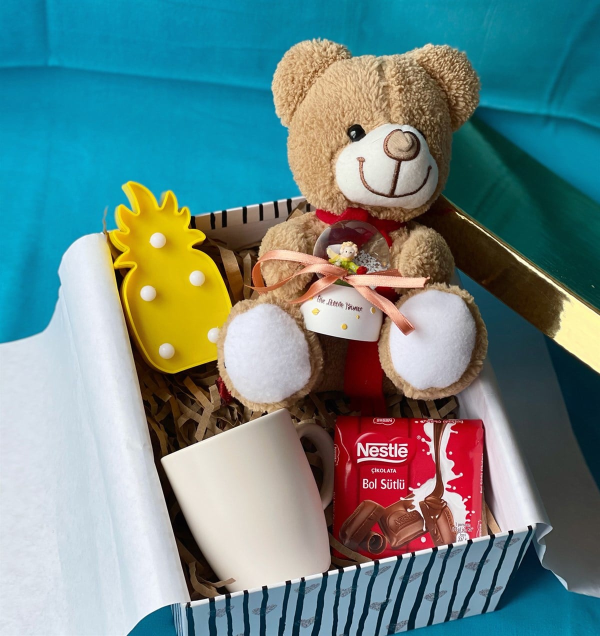 Peluş Ayıcık Ananas Lamba Beyaz Bulut Kupa Çikolata Ve Mini Küçük Prens Kar Küresi SetgiftmodaGmhs100765