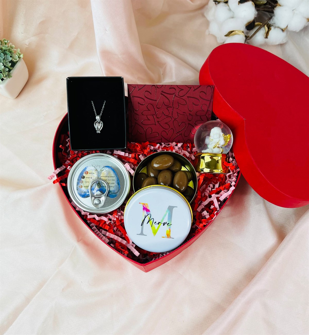 Kişiye Özel Love Blast Tasarımlı Sevgiliye Hediye SetigiftmodaGmhs101553