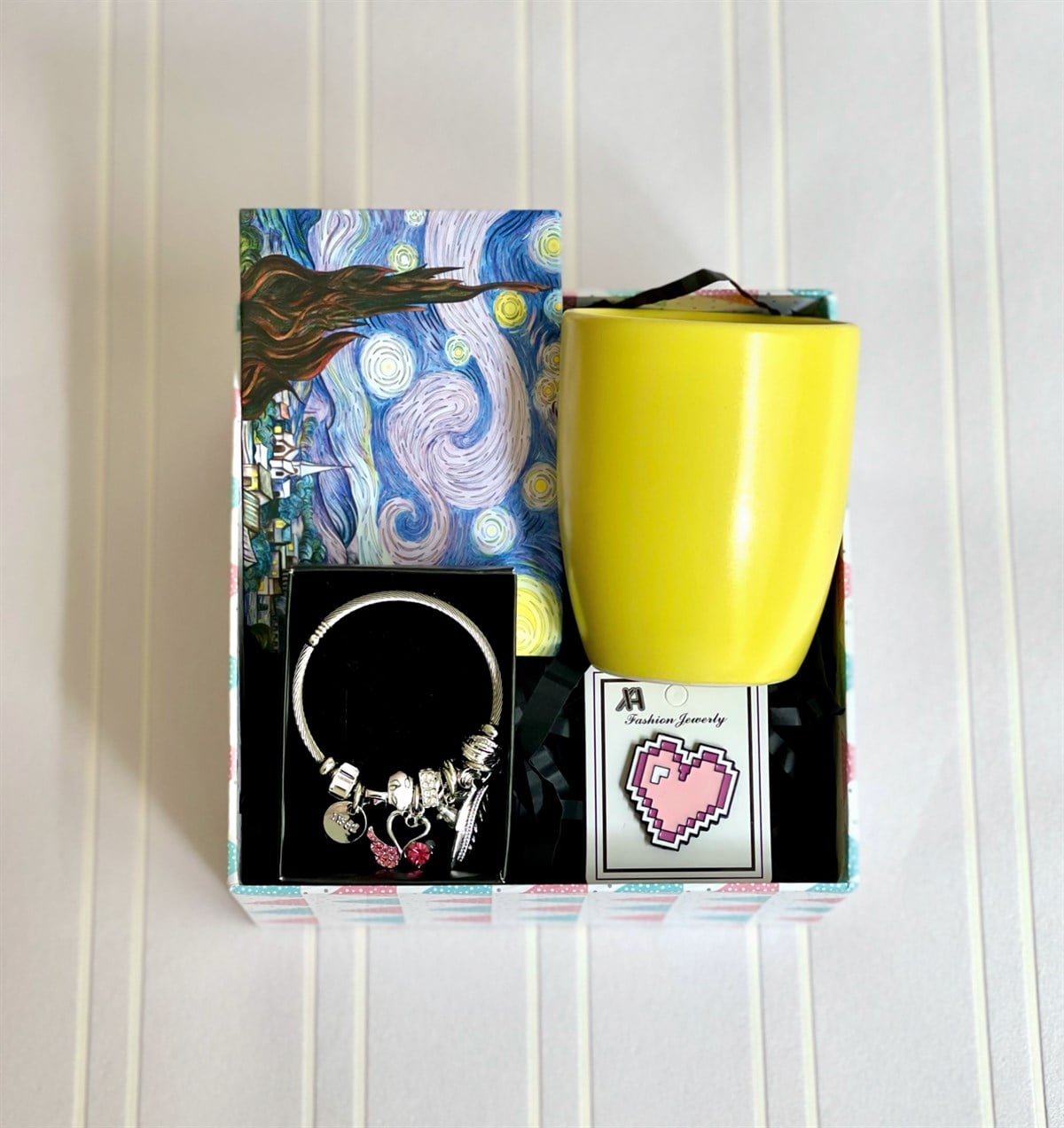 Van Gogh Tasarımlı Mini Albüm Sarı Bulut Kupa Rozet Ve Flamingo Pandora Bileklik Hediye SetigiftmodaGmhs100893