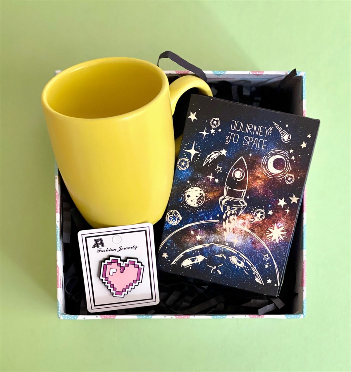 Space Roket Tasarımlı Mini Albüm Sarı Bulut Kupa Ve Rozet Mini Hediye SetigiftmodaGmhs100923