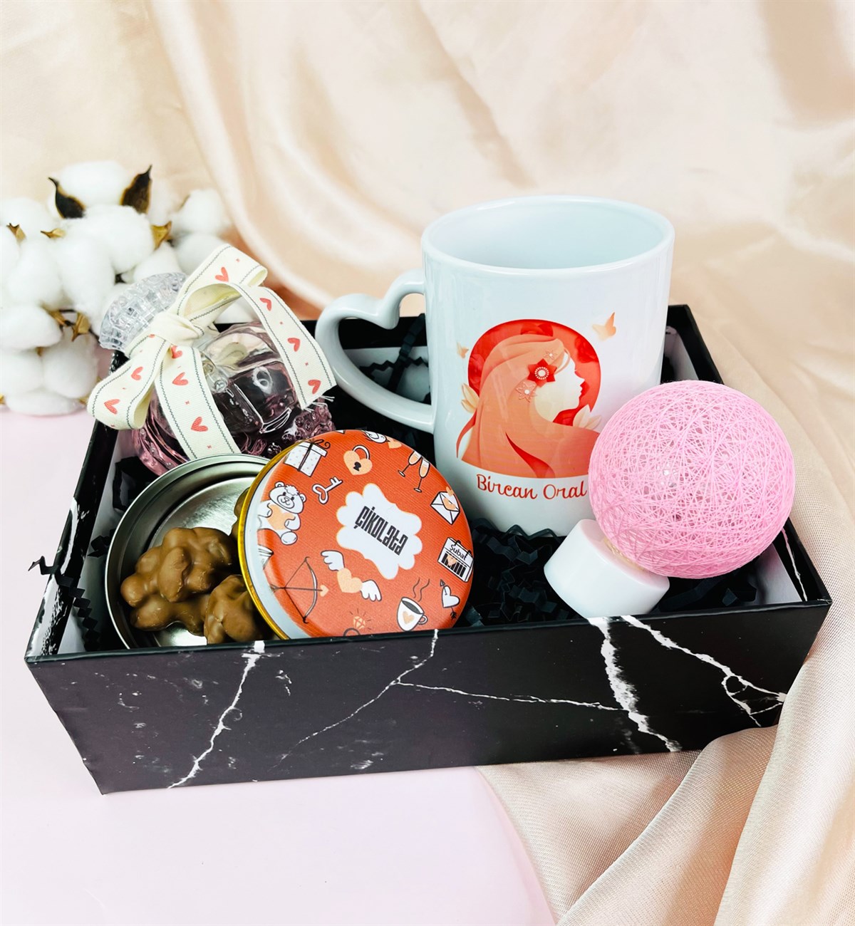 Kişiye Özel Kelebekli Kız Kupalı Kadınlara Özel Hediye SetigiftmodaGmhs101595