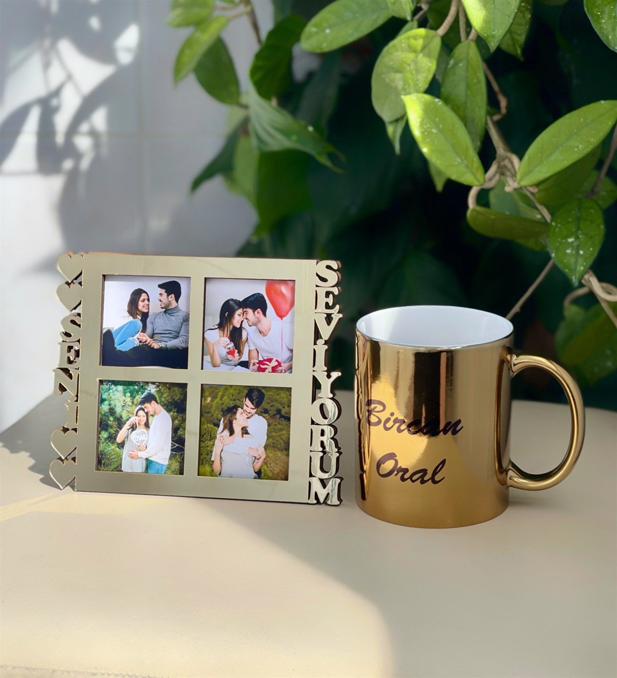 Kişiye Özel Seni Seviyorum 4 Fotoğraf Standlı Mdf Gümüş Çerçeve Ve Gümüş Kupa SetgiftmodaGmhs100564-Gmfc100013-Gmkp100156