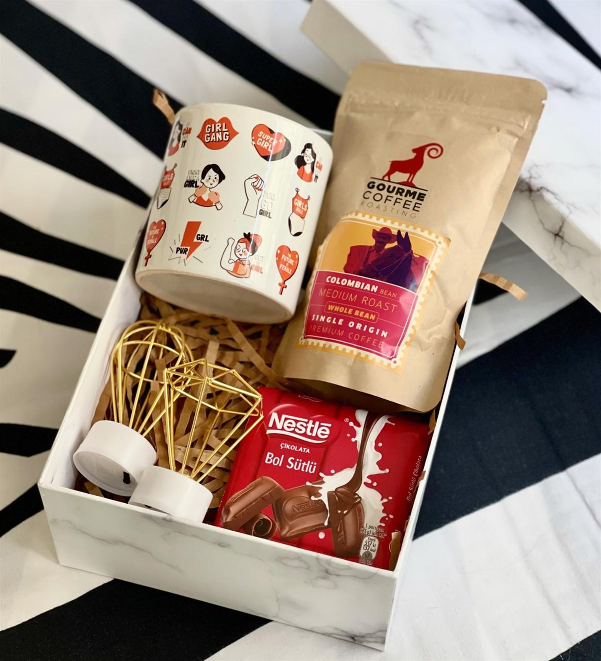 Girl Gang Tasarımlı Kupa Elmas Balon Gece Lambası Filtre Kahve Ve Çikolata Kadınlara Özel Hediye SetiGiftmodaGmhs100459