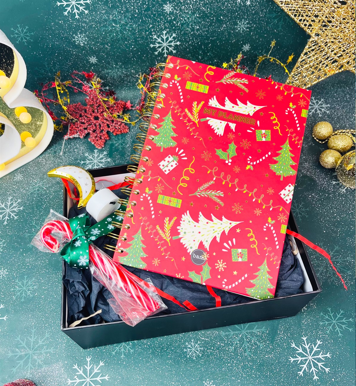 Kırmızı Yeni Yıl Konuşan Ajanda Baston Şeker Ve Ay Lamba Yılbaşı Hediye SetigiftmodaGmhs101327