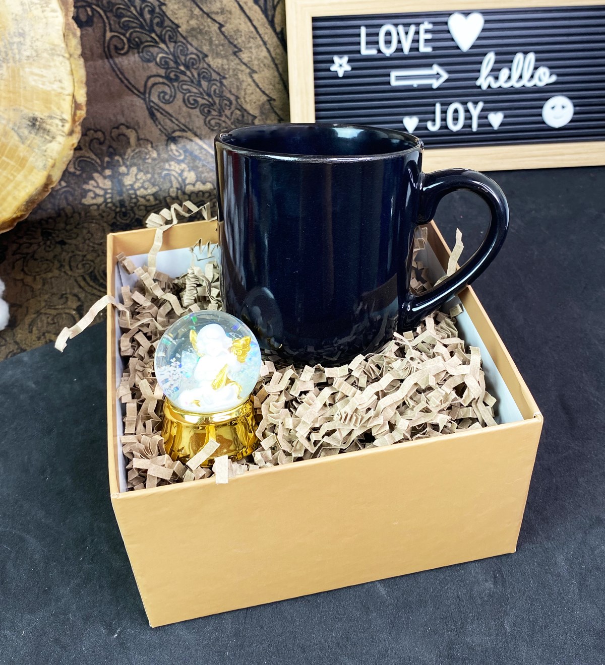 Özel Kutusunda Siyah Bulut Kupa ve Altın Yaldızlı Melek Mini Kar Küresi giftmodaGmhs100843