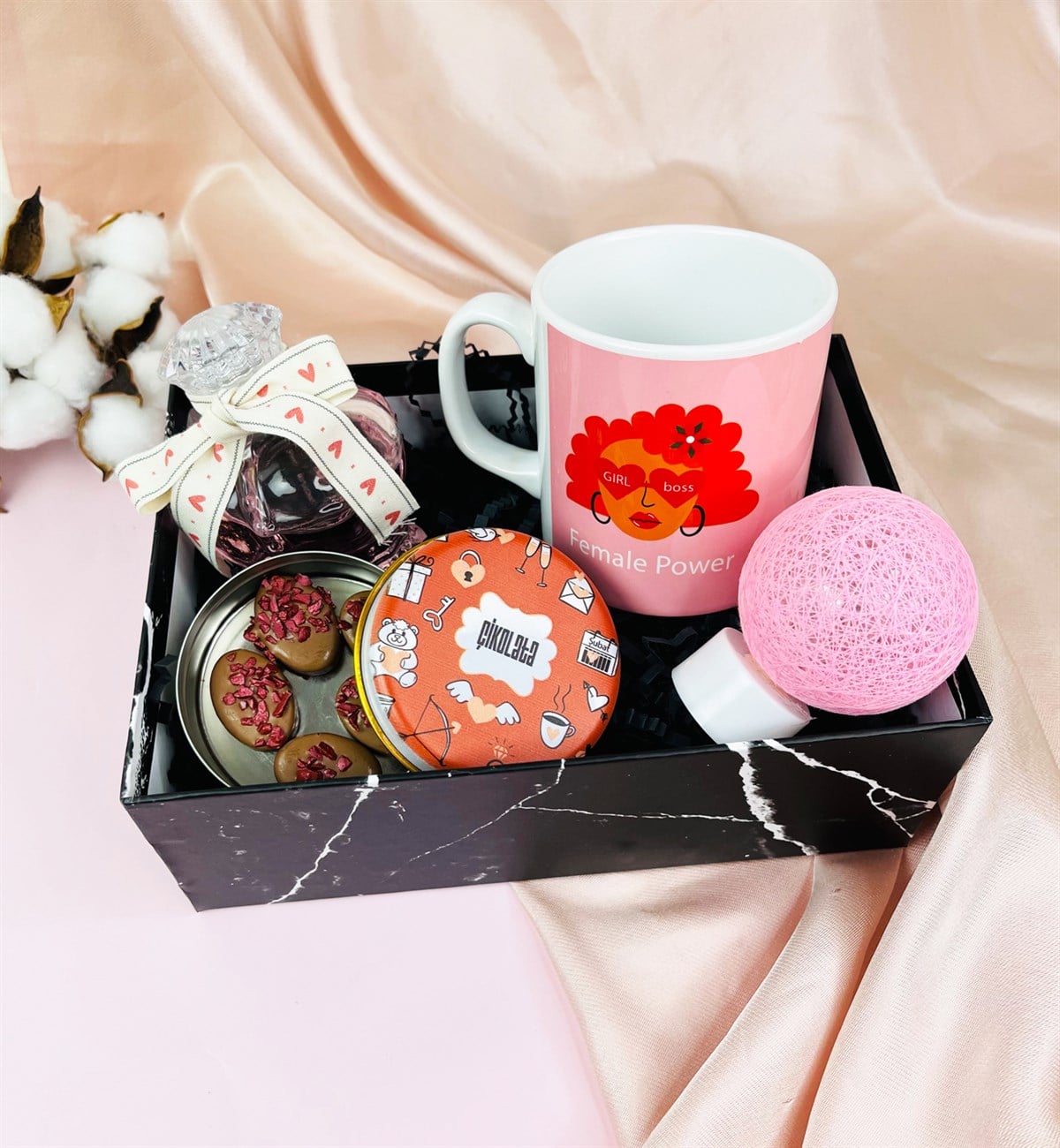 Özel Kutulu Kadın Gücü Kadınlara Özel Hediye SetigiftmodaGmhs101599