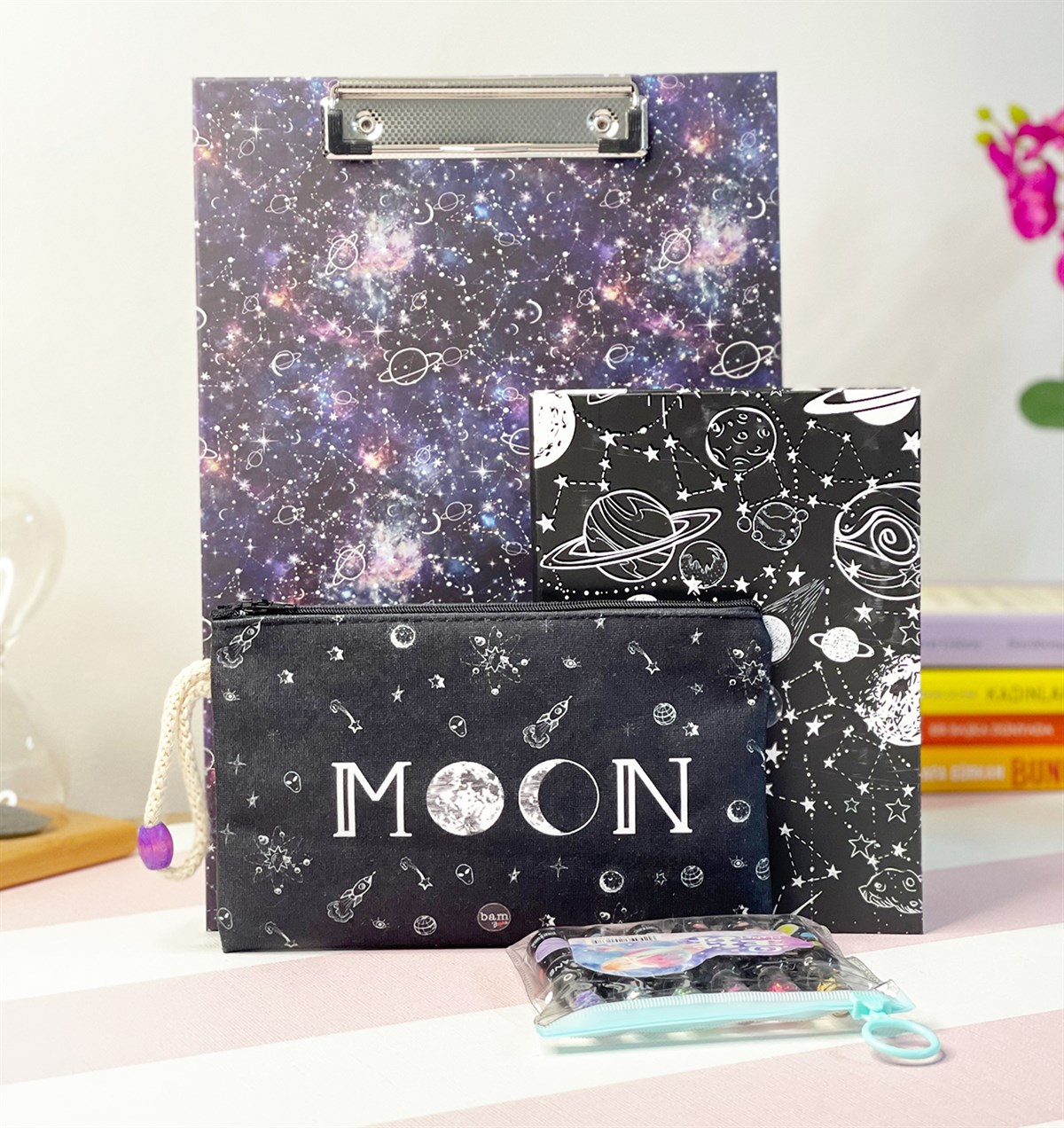 Gökyüzü Tasarımlı Sekreterlik Moon Kalemlik Saturn Ay Yıldız Lastikli Defter Ve Galaxy KalemgiftmodaGmhs101196