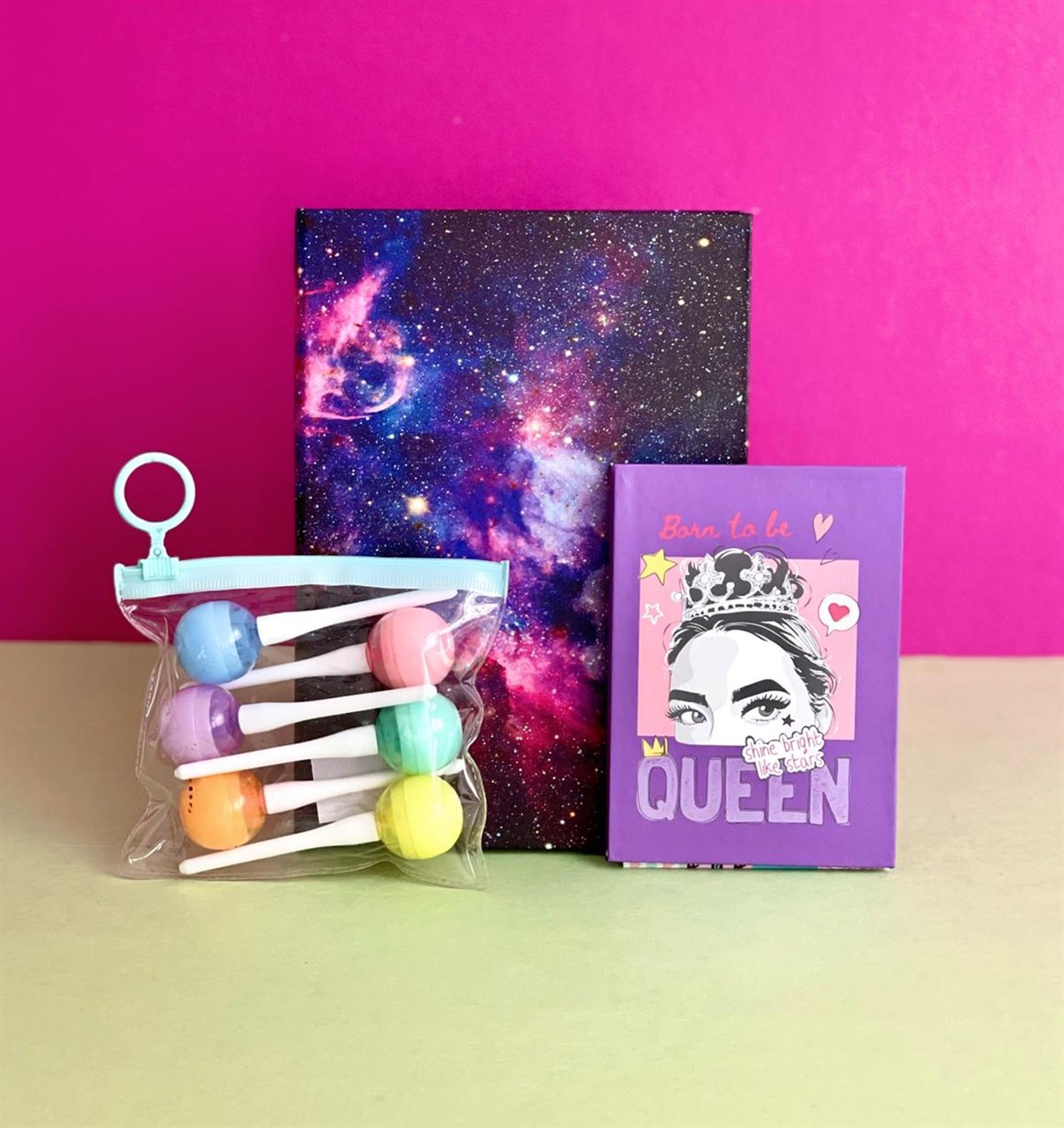 Space Tasarımlı Lastikli Defter Pink Queen Mini Albüm Ve Lolipop Keçeli KalemgiftmodaGmhs101167