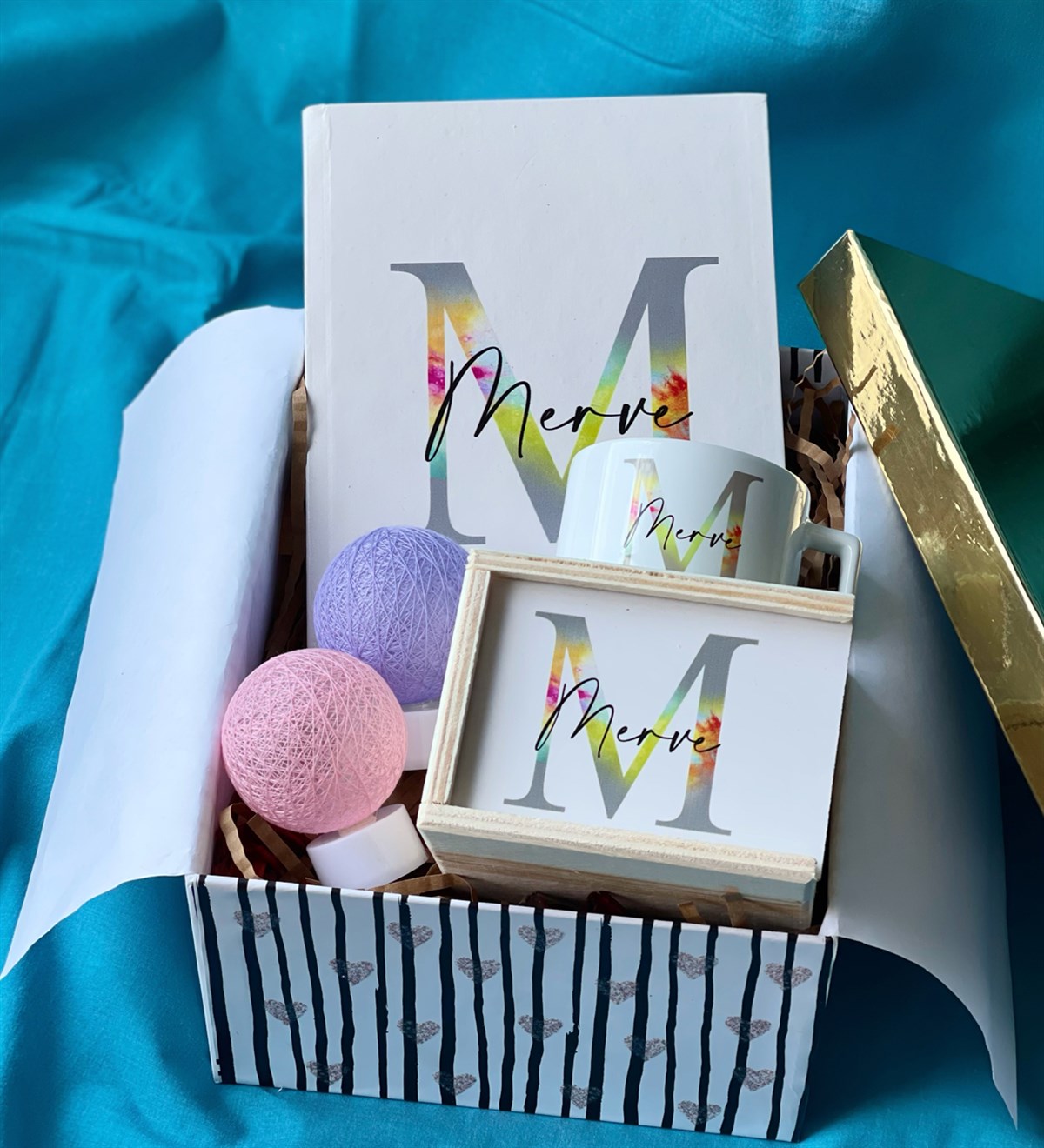 Kişiye Özel Harfli Ajanda Kutulu Kupa Ve 2'li Mini Hasır Lamba Hediye SetigiftmodaGmhs100649