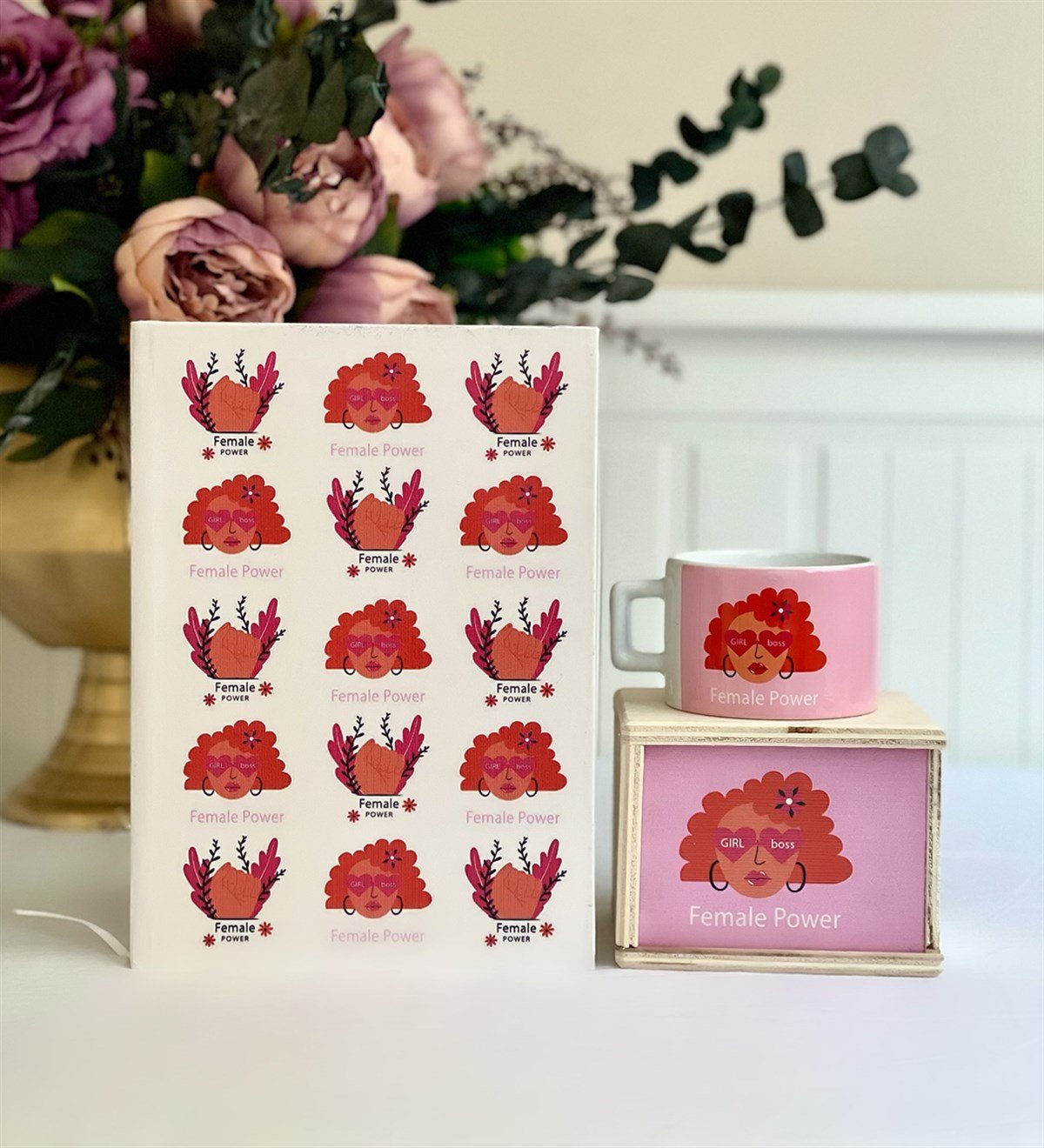 Kadın Gücü Tasarımlı Kutulu Kupa Ve Tarihsiz AjandaGiftmoda Gmhs100464