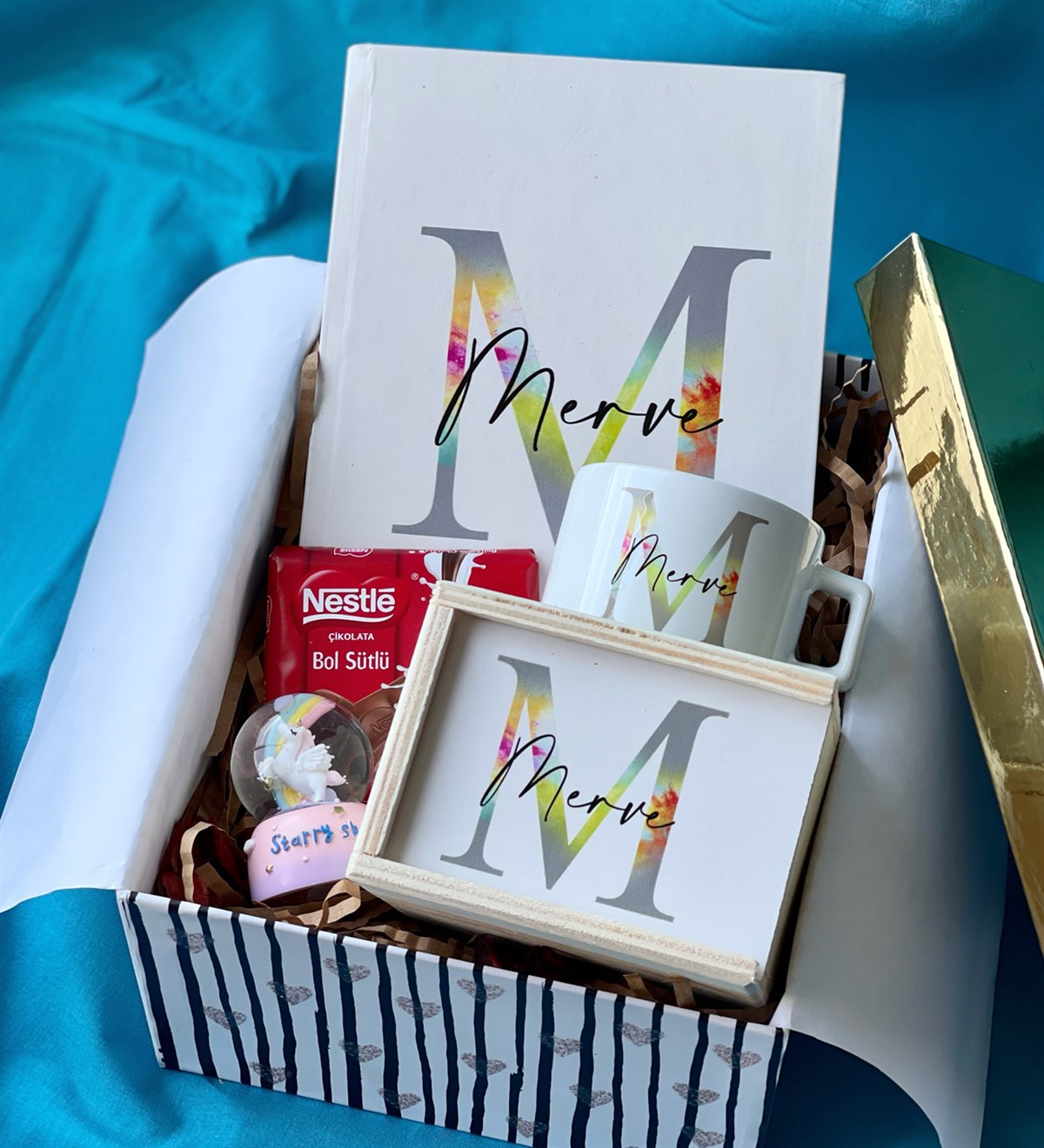 Kişiye Özel Harfli Ajanda Kutulu Kupa Mini Unicorn Starry Sky Kar Küresi Ve Çikolata Hediye SetigiftmodaGmhs100651