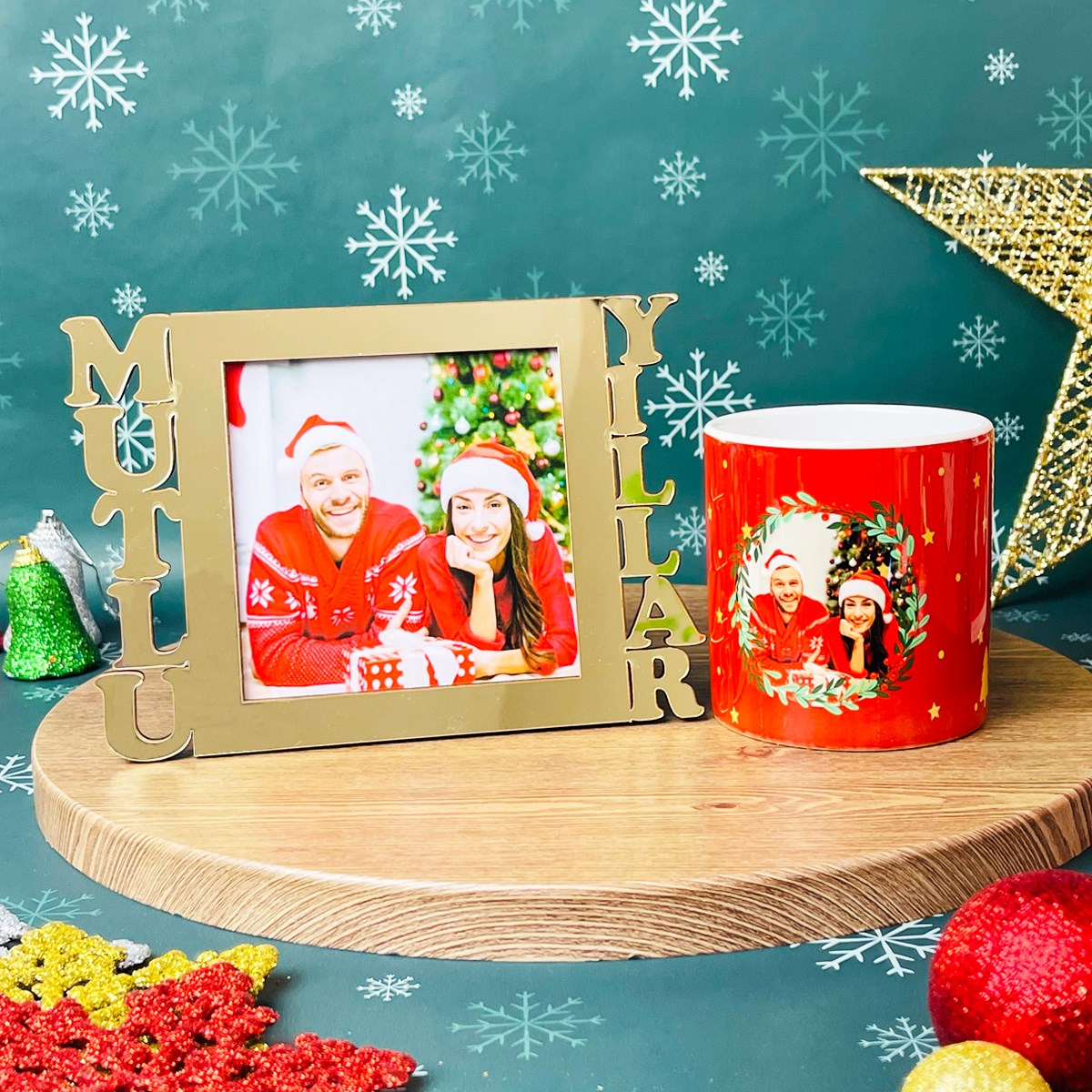 Kişiye Özel Mutlu Yıllar Fotoğraf Standlı Mdf Çerçeve Gold Ve Fotoğraflı Yılbaşı Tasarımlı KupagiftmodaGmhs101259