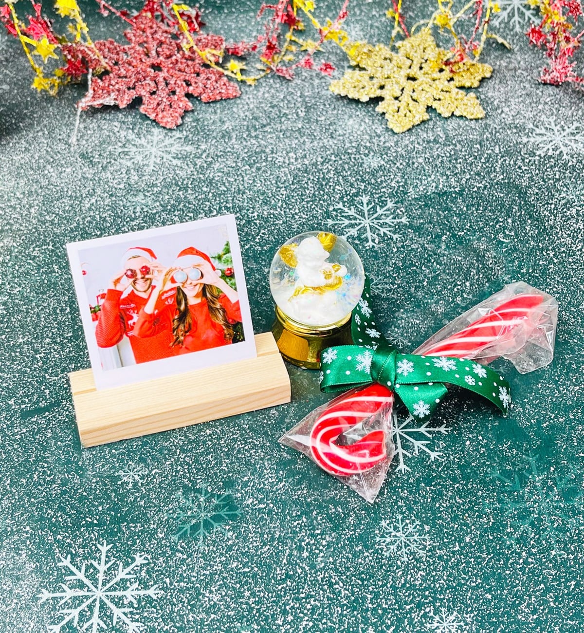 Kişiye Özel Ahşap Fotoğraf Tutucu Mini Melek Kar Küresi Ve Baston Şeker SetgiftmodaGmhs101289