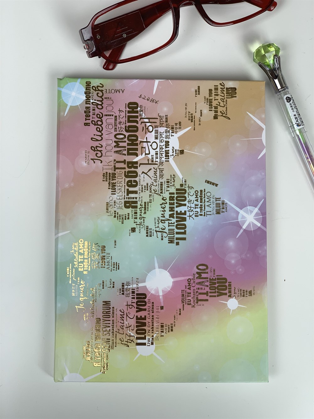 Her Dilde Seni Seviyorum Tasarımlı Lastikli DefterGiftmodaHer-Dilde-Seni-Seviyorum-Defter