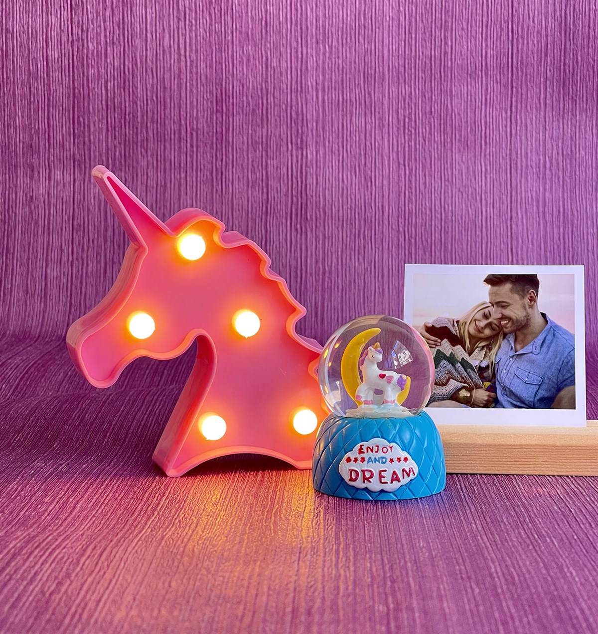 Kişiye Özel Fotoğraflı Tadını Çıkar ve Hayal Et Unicorn Mini Kar Küresi Ahşap Fotoğraf Tutucu ve Led IşıkGiftmodaGmhs101104