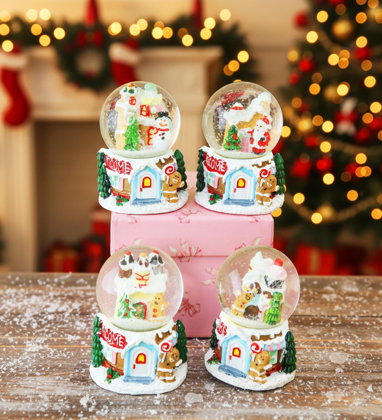 Yılbaşı Ev Temalı Işıklı Mini Kar KüresigiftmodaBM-1756	