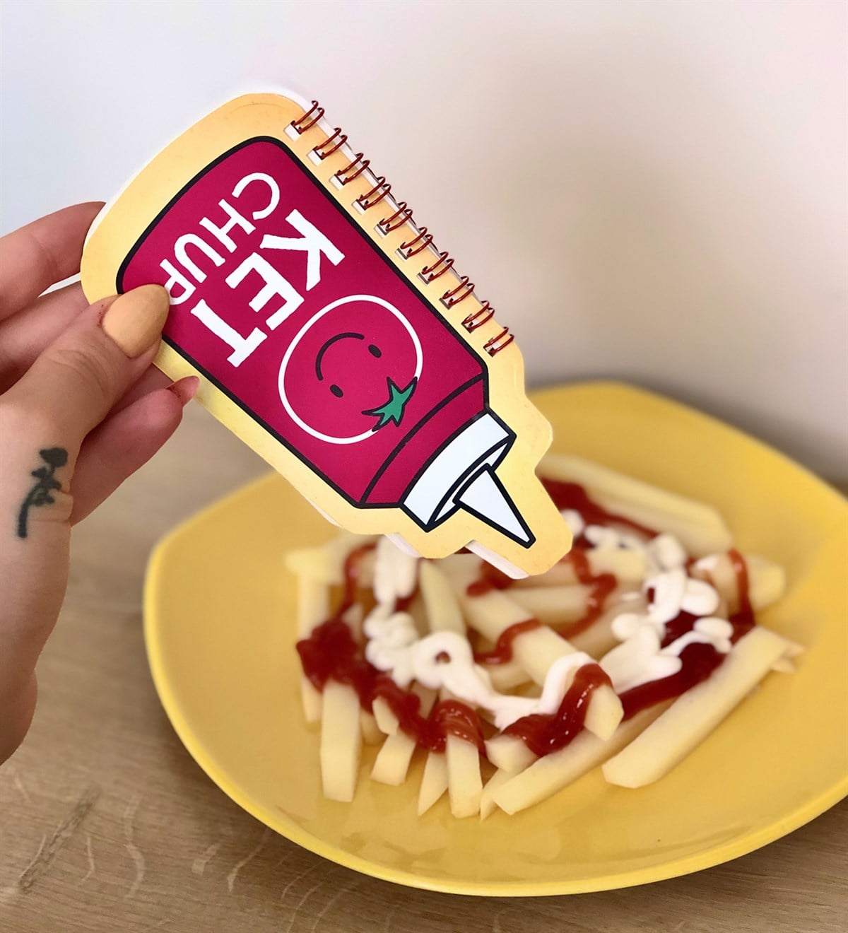 Ketçap Tasarımlı Şekilli DefterGiftmodaketcap-tasarımlı-defter