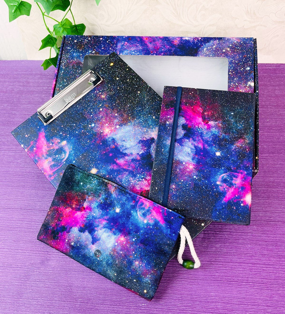 Space Tasarımlı Özel Kutulu Sekreterlik Lastikli Defter Ve Kalemlik SetgiftmodaGmhs101250