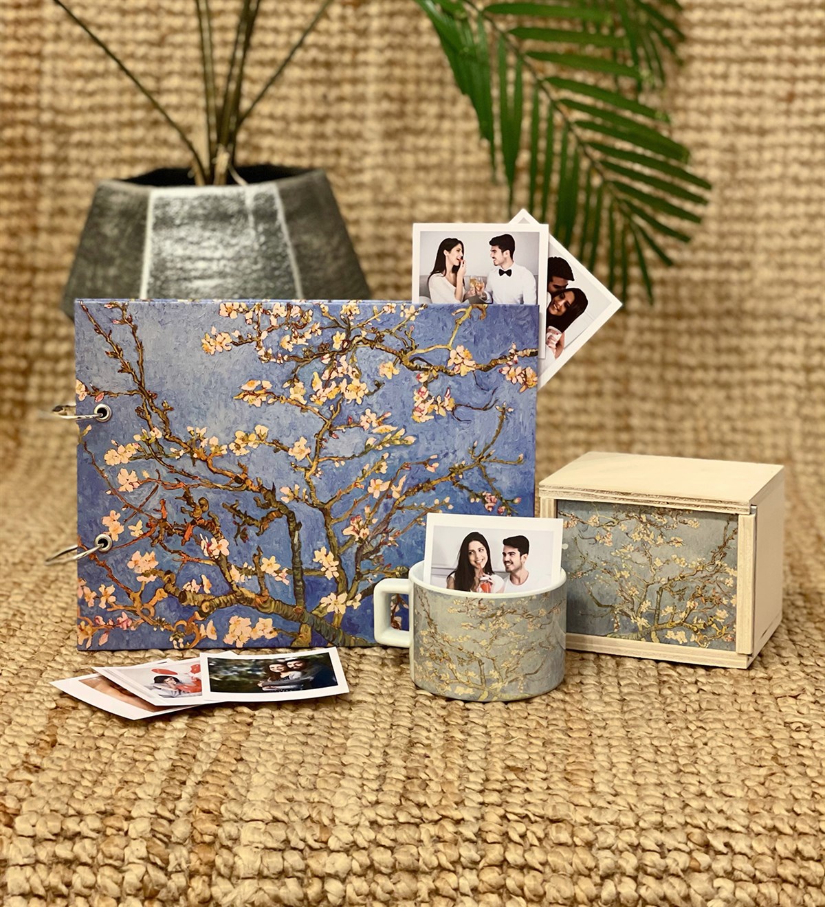 Kişiye Özel 20 Fotoğraflı İlk Bahar Tasarımlı Albüm Ve Kutulu Kupa SetGiftmodaGmhs100134